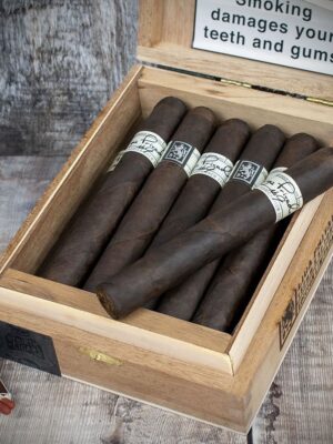 Drew Estate Liga Privada No 9 Toro Especial Cigars – Box of 12