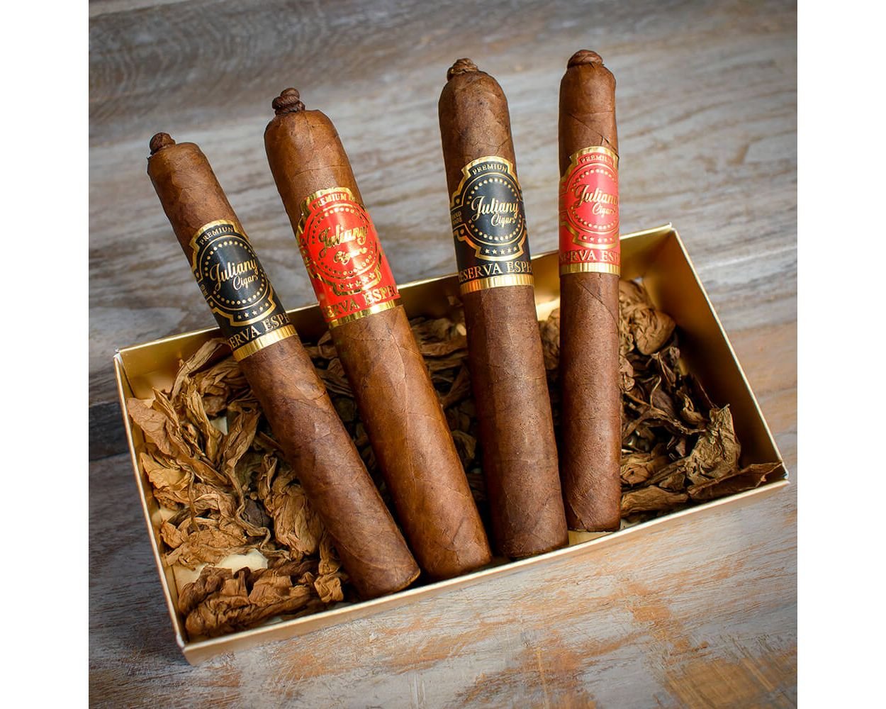 gift-set-14-juliany-a-1.jpg Juliany 4 Handmade Cigars – Dominican Sampler Box