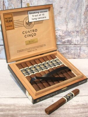 Joya de Nicaragua Cuatro Cinco Reserva Especial Toro Cigars – Box of 10