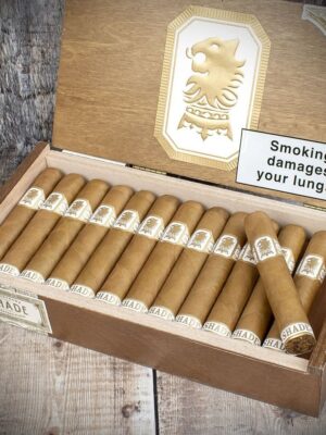 Drew Estate Undercrown Shade Robusto Cigars – Box of 25